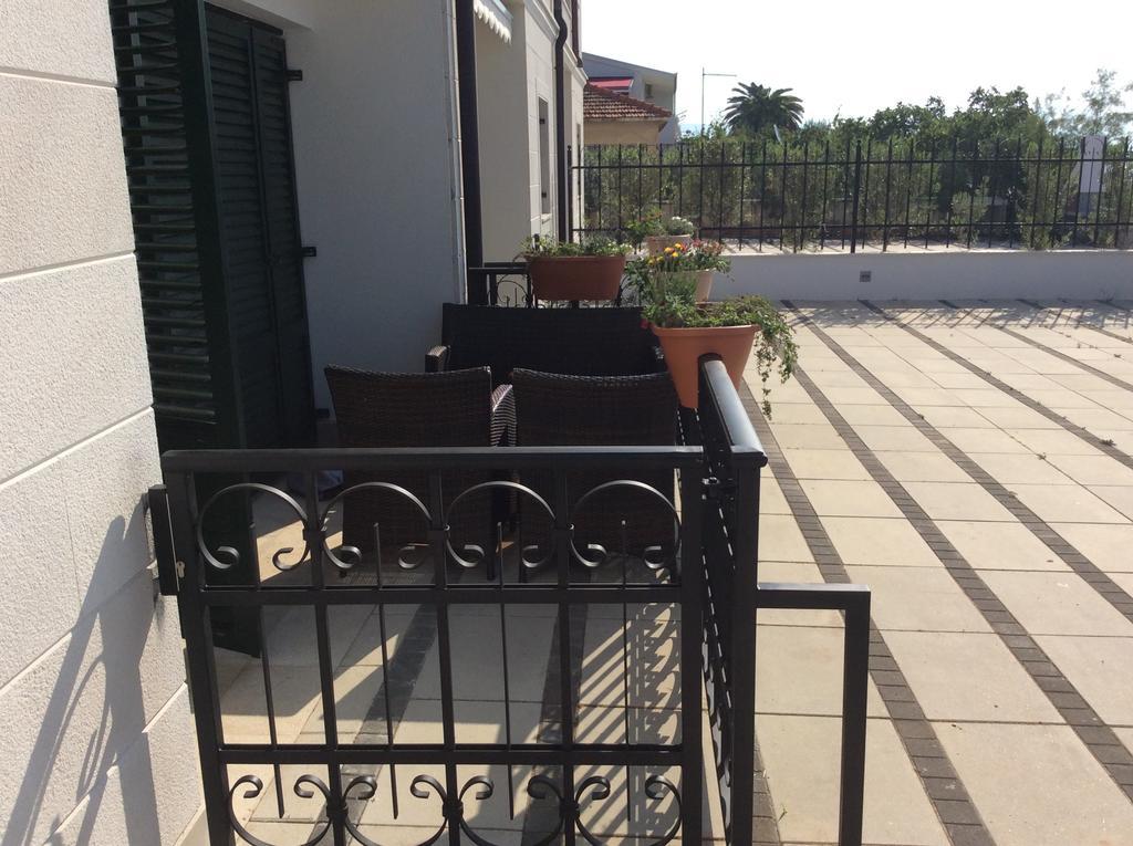 Apartments Svjetlana Trogir Exterior photo