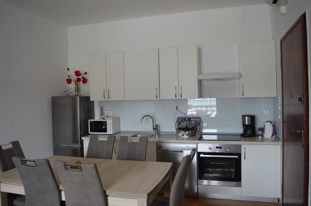 Apartments Svjetlana Trogir Exterior photo