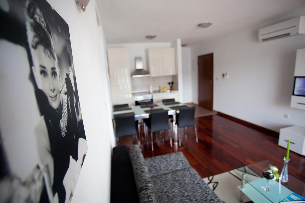 Apartments Svjetlana Trogir Exterior photo